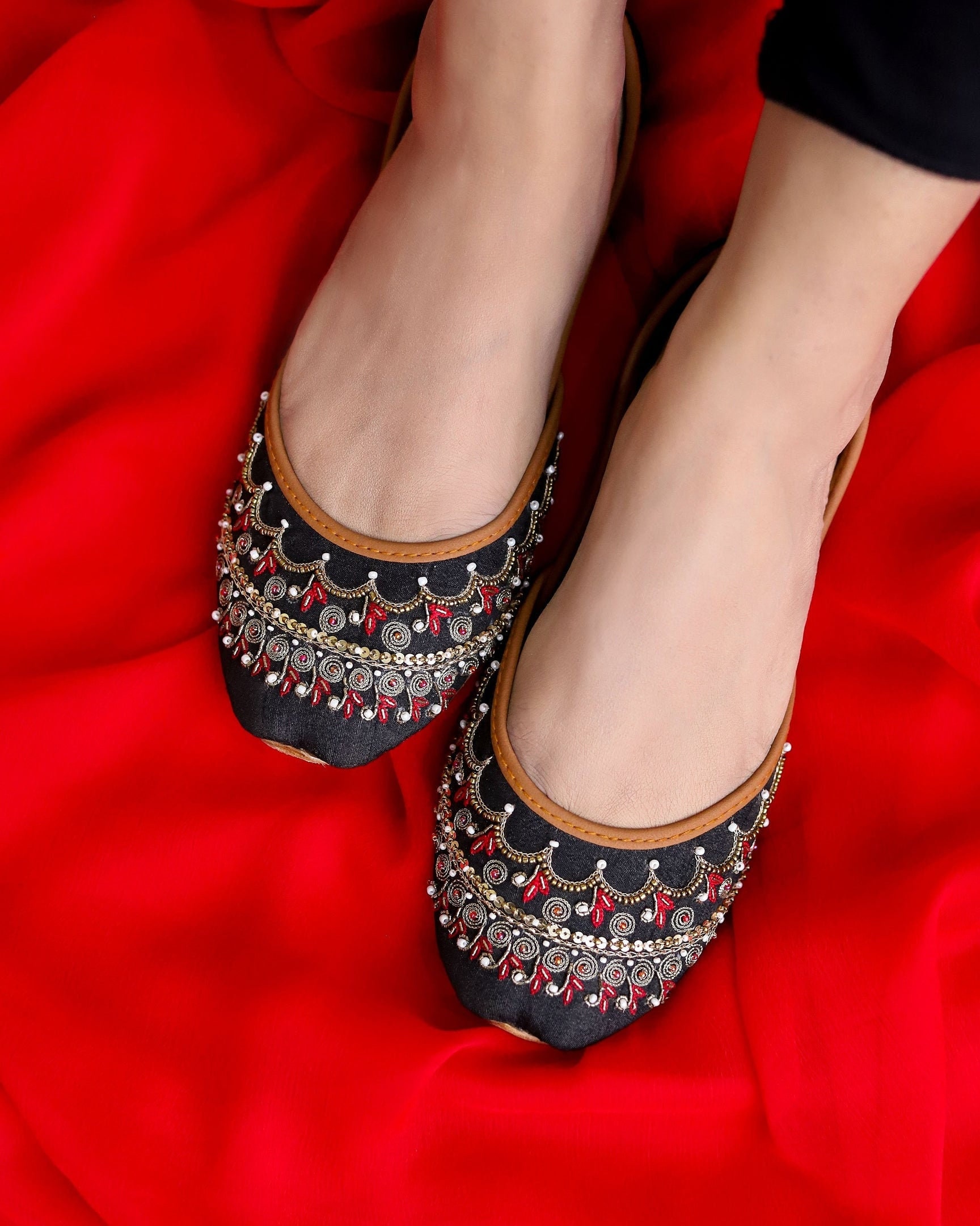 Buy Handcrafted Black Beaded Punjabi Jutti for Weddings Bridal - TYPES OF PUNJABI JUTTI