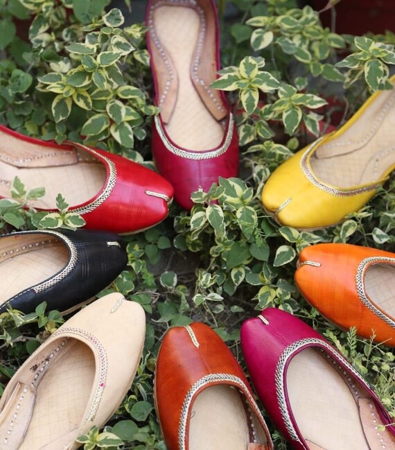 Handcrafted Plain Leather Fancy Ballet Khussa Shoes for Women, Indian Wedding Shoes, Ethnic Pumps Flats, Colored Bridal Shoe
