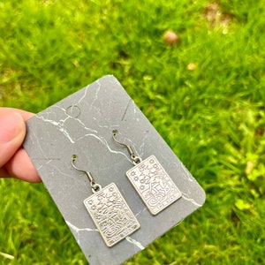 Orecchini a gancio in argento con carte dei tarocchi