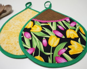 1 pair of potholders, beautiful drop shape, handmade, motif - Tulip meadow1