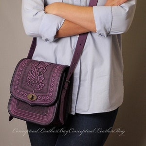 Purple leather bag Crossbody purse Shoulder handbag Women bag Tote bag Messenger bag Satchel Saddle purse Medium bag Everyday handbag Gift