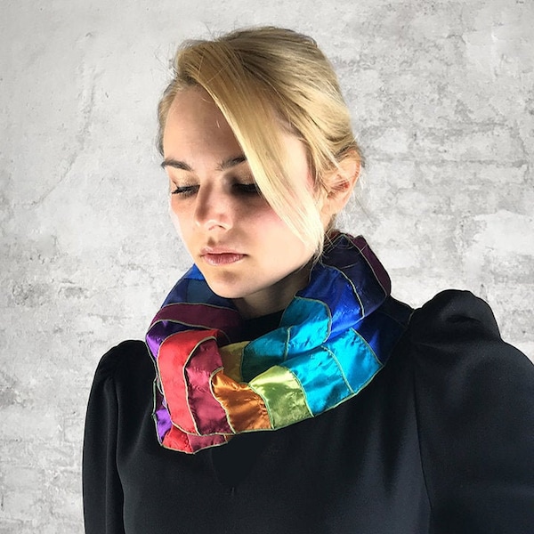 Colorful silk loop scarf, Handmade scarf, Silk loop in rainbow colors, Soft necklace, Pongé silk