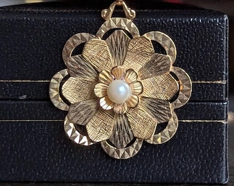 Rare 18K French Gold Pendant by Bernard Sylvain Model GOLF