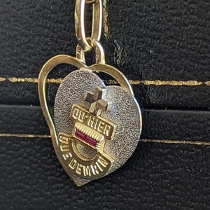 Colgante de amor vintage de oro de 18 quilates, Augis, "Que hier et - que demain" (colgante de amor francés, encanto de corazón de 18 k, alrededor de 1970)