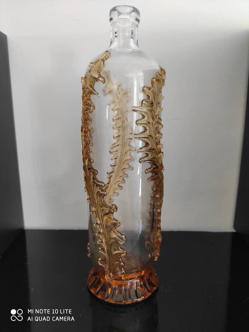 Vase en Verre Soufflé, Ancien Vase Orangé, Decoratif, Bouteille Decorative/ Old Transparent Bottle i