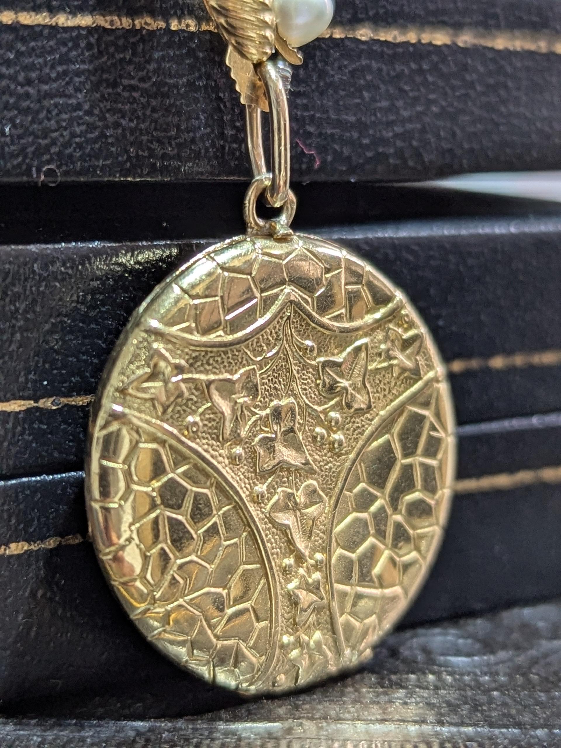 Antique 18k Gold Round French Photo Locket Pendant, 4.24g, Circa 1890 ...