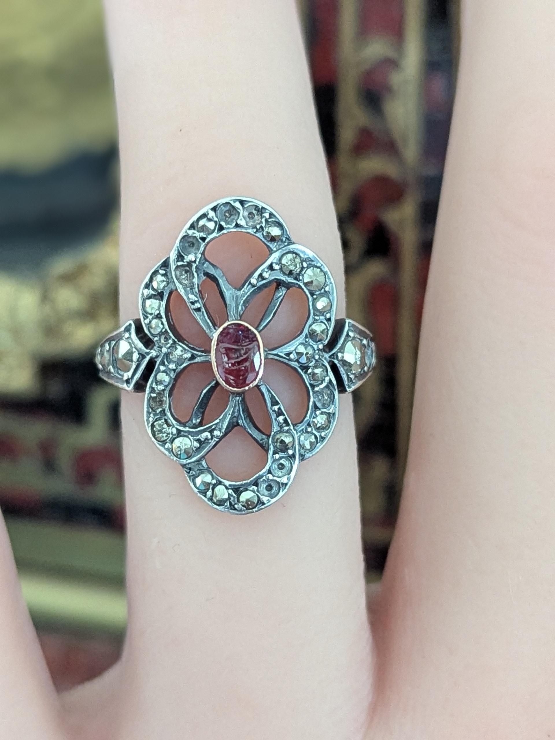 Bague Antique Marquise Or 18k Chrysoprase Et Grenats - Taille 53 - Circa 1890