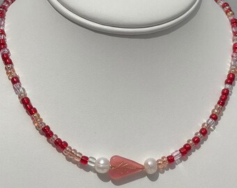 Raspberry Pink Heart Necklace / Pearl Heart Necklace / Seed Bead Heart Necklace / Pink Heart Beaded Necklace