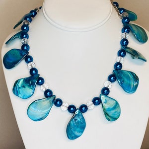 Fun Beach Blue Seashell Necklace / Crystal Necklace / Chunky Necklace / Statement Necklace / Bib / Sea Inspired / Big Necklaces for Women