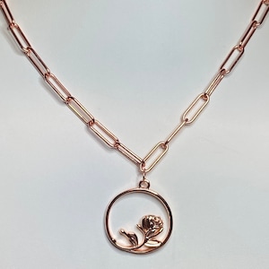 Rose Necklace / Rose Charm / Rose Gold Medallion / Rose Gold Paper Clip Chain / Round Rose Pendant / Link Necklace / Paperclip Necklace