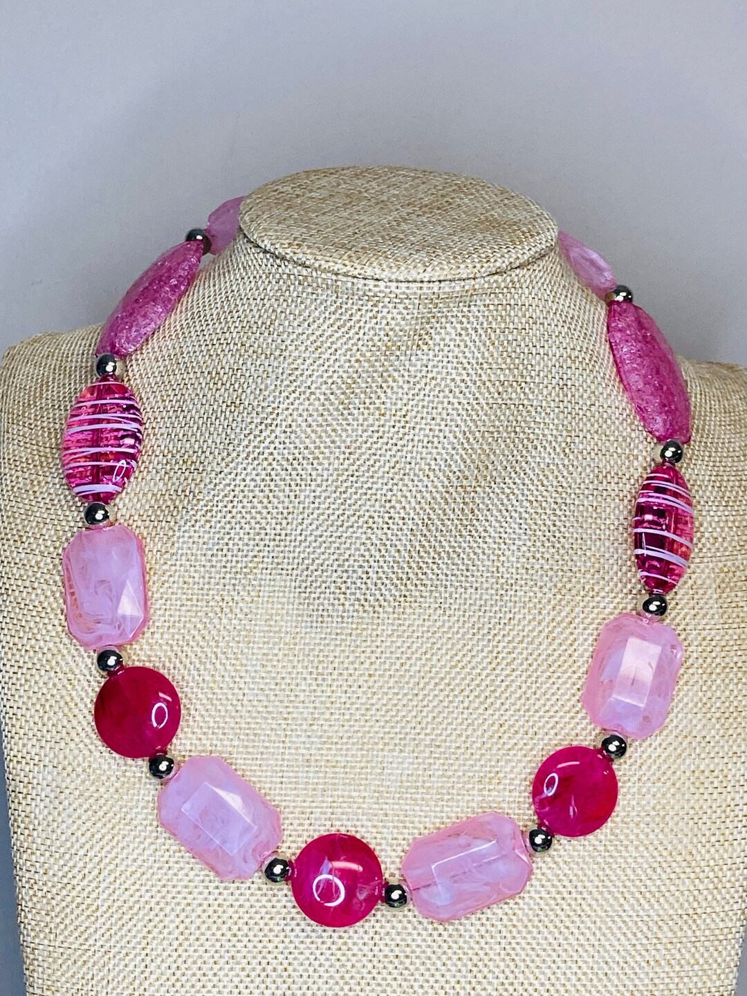 Pink Chunky Beaded Necklace / Light Pink / Hot Pink