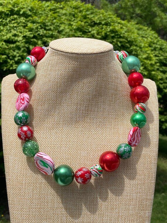 Real Housewives Chunky Beaded Necklace | AllFreeJewelryMaking.com