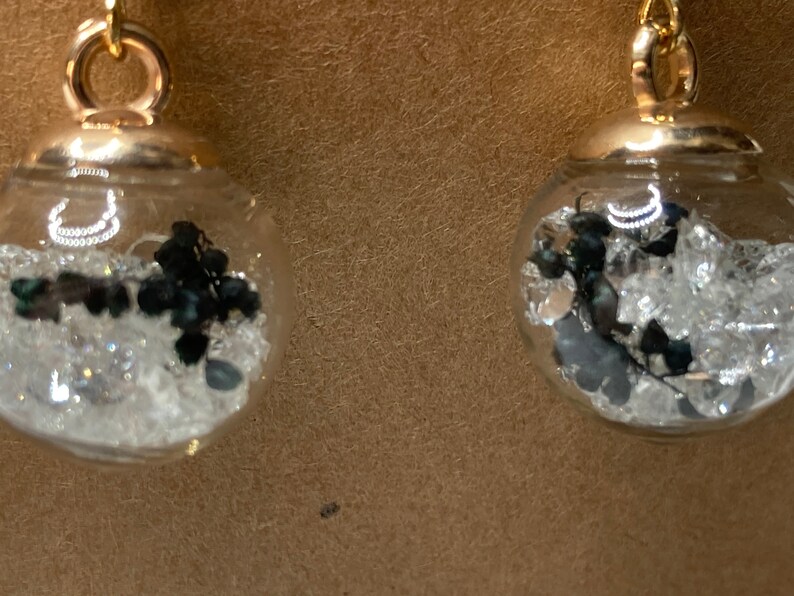 Snow globes earrings Vials Earrings Glass Ball Earrings with Dried Flowers Crystals Earrings