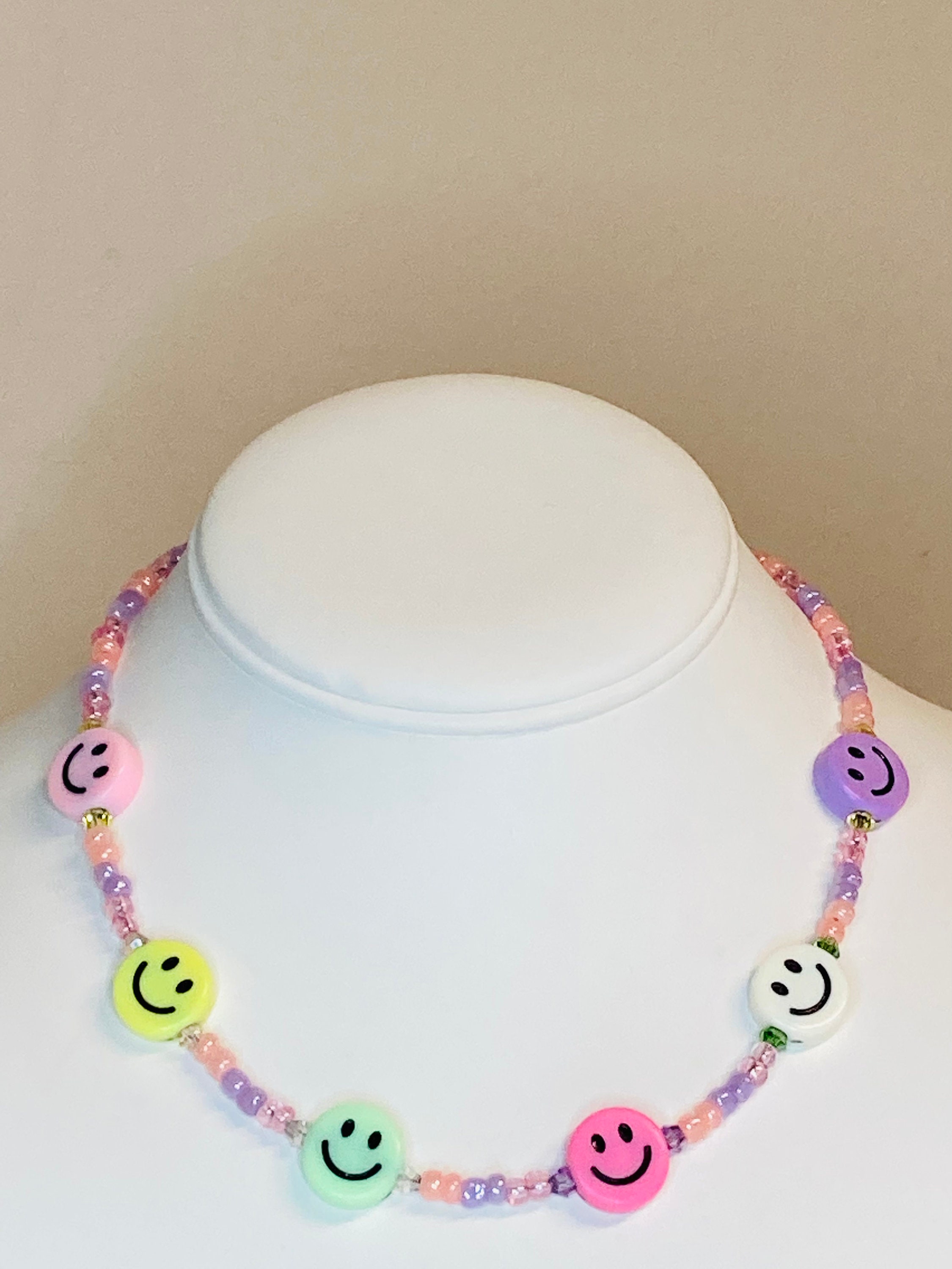 【bighugclub】SMILEY necklace Amazon.com: 14k Gold Smiley Face Diamond Necklace (16 Inches