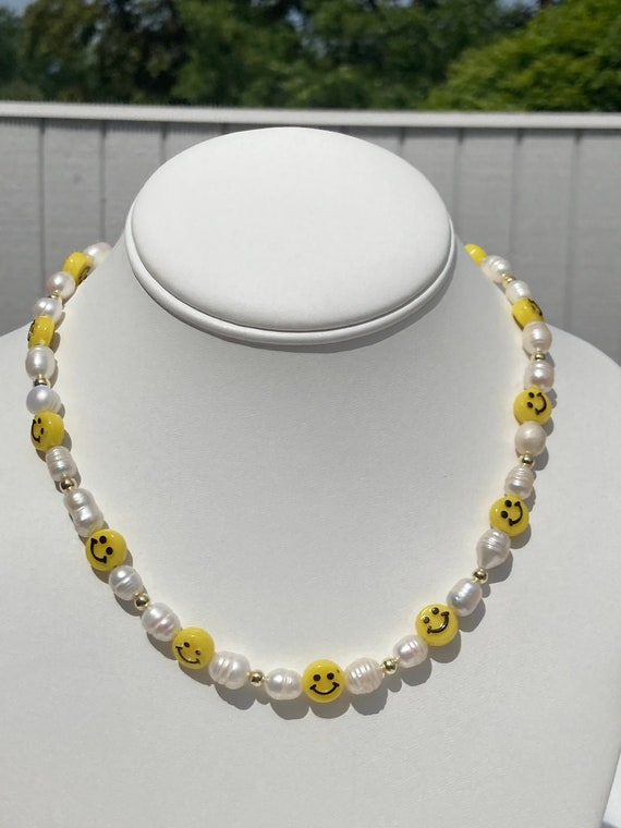 Amazon.com: Wellike Choker Necklace for Women Smiley Painted Pearl Pendant  Necklace Jewelry for Women Smiley Face Beaded Necklaces A/B Gold Chain  Necklace for Men Everyday Y2K Preppy Jewelry: Clothing, Shoes & Jewelry