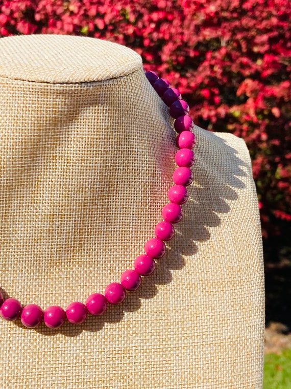 Pink beaded necklace, Women's Fashion, Jewelry & Organisers, Necklaces on  Carousell