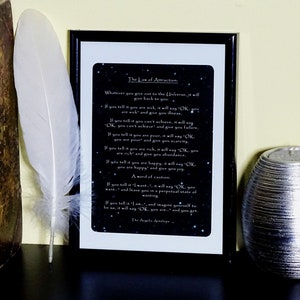 Citazioni ispiratrici / Cartolina A6 della Legge dell'attrazione / 'Qualunque cosa tu dia all'universo' / Da incorniciare/diario/diario/Libro delle ombre