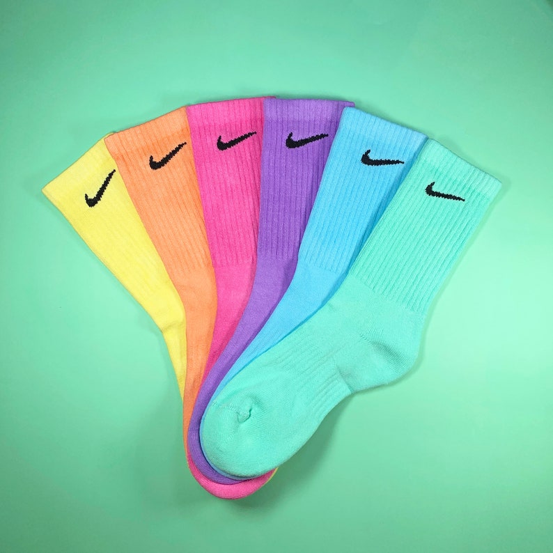nike colourful socks