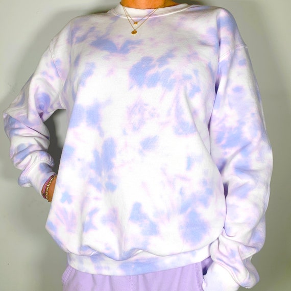 lilac sweatshirt