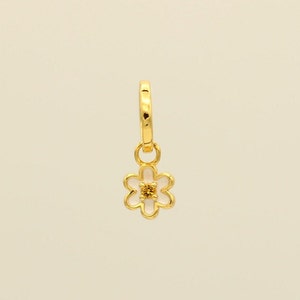 White Floral Pendant 18K Gold Pendant Perfect Gift for Her and Mom Perfect Gift for Daughter