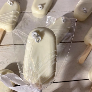Wedding and engagement cakesicles