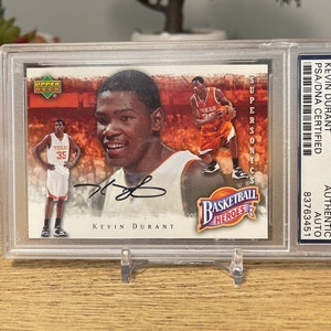 Kevin Durant signierte 2007-08 Upper Deck NBA Heroes #KD9 Rookie Card (PSA)