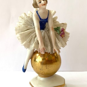 Vintage Franz Witter Germany Dresden Lace Porcelain Figurine Ballerina Young Beauty C.1950