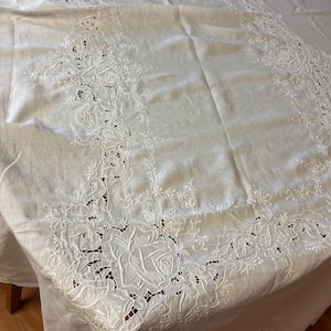 アンティーク フランス製 精巧なハンドメイド ホワイト コットン モスリン 刺繍 リシュリュー カットワーク テーブルクロス 花柄 刺繍 ダイニング テーブル リネン
