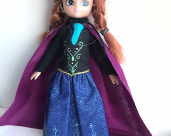 UNCUT 2014 Simplicity 0734 Disney's Frozen 11.5 Fashion Doll Wardrobe  Capes, Dresses, Hats, Crowns and More 