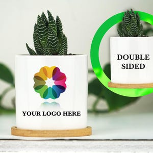 Dubbelzijdige plantenbak met VOLLEDIG KLEUREN aangepast bedrijfslogo - 3" mini witte keramische pot met bamboeblad - Relatiegeschenk - Bedrijfscadeau