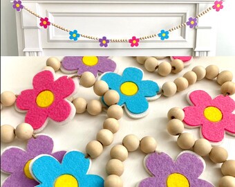 Spring Flowers Wood Beads Garland for Fireplace Mantel / Pink Blue Purple Felt Flowers / Summer decor banner / Farmhouse mantle / Girl Room