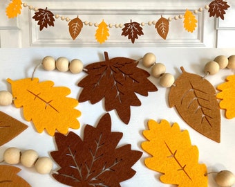 Fall Leaves Garland / Brown Autumn Colors Banner / Felt Leaves and Wood Beads / Maple Leaf Oak Decoration / Thanksgiving Neutral Home Decor