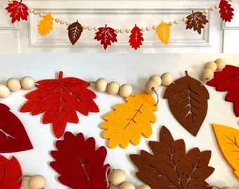 Fall Leaves Garland / Felt Leaves and Wood Beads / Autumn Colors Leaf Banner for Mantel / Maple Leaf Oak Decoration / Boho Wall Home Decor