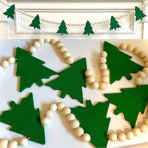 Christmas Tree Garland / Felt Trees and Wood Beads Banner / Woodland Camping Theme / Country Holiday Home Decor / Farmhouse Mantel Bunting