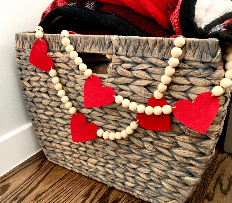 Valentine's Day Wood Bead Garland for Fireplace Mantel / image 3