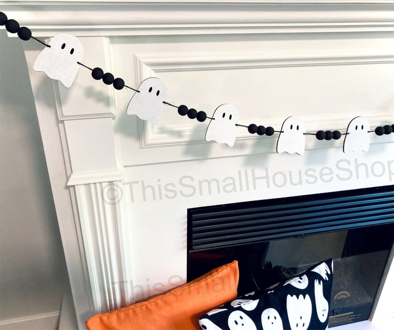 Cute Felt Ghost Garland / Handmade Halloween Banner / Spooky Season Home Decor / Farmhouse Bunting for Mantel / Adorable Ghosties Decoration image 2