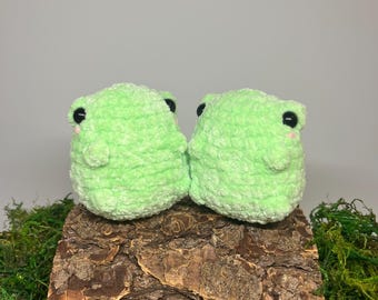 Crochet Cheeky Frog