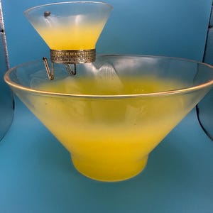 vintage chip and dip bowl