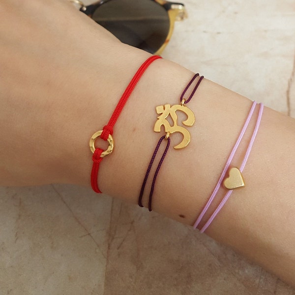 14k gold plated karma circle charm bracelet | handmade minimalist dainty red cord bracelet