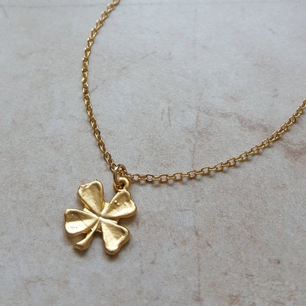 14k vergoldetes vierblättriges Kleeblatt Charm Kette Halskette | handgemachte zierliche Glückskette Halskette Geschenk