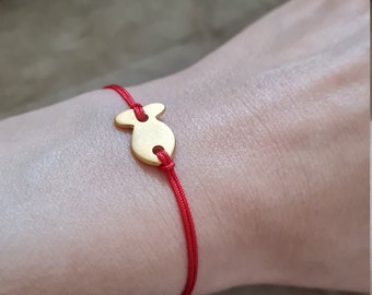 14k vergulde visbedelsieraden | handgemaakte sierlijke rode koordarmband