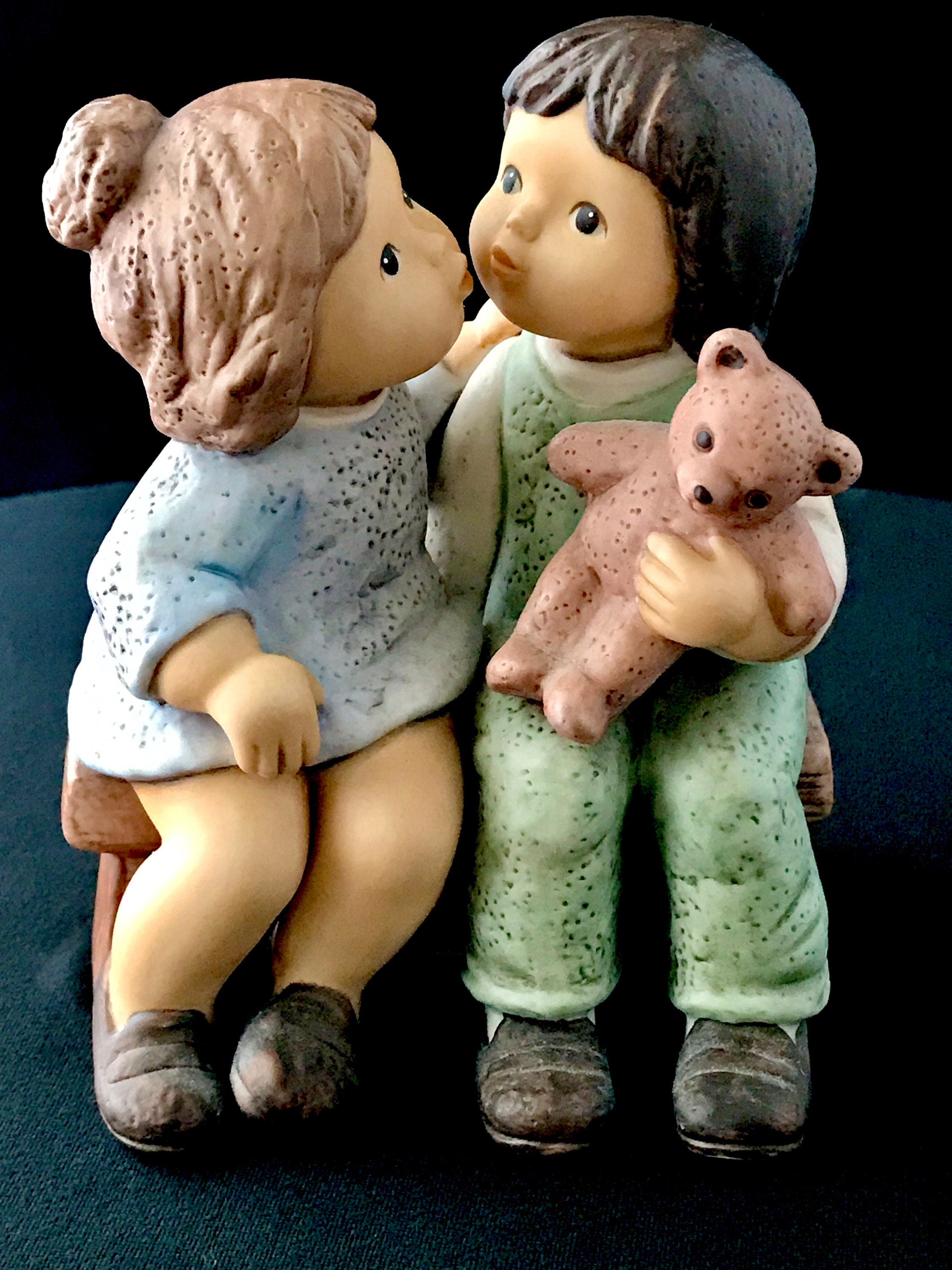 旧西ドイツのGoebel 社製　カーディナル　磁器製フィギュア RARE! Goebel Porcelain Figurine - Nina Marco - Etsy