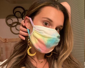 Soporte de máscara con encantos