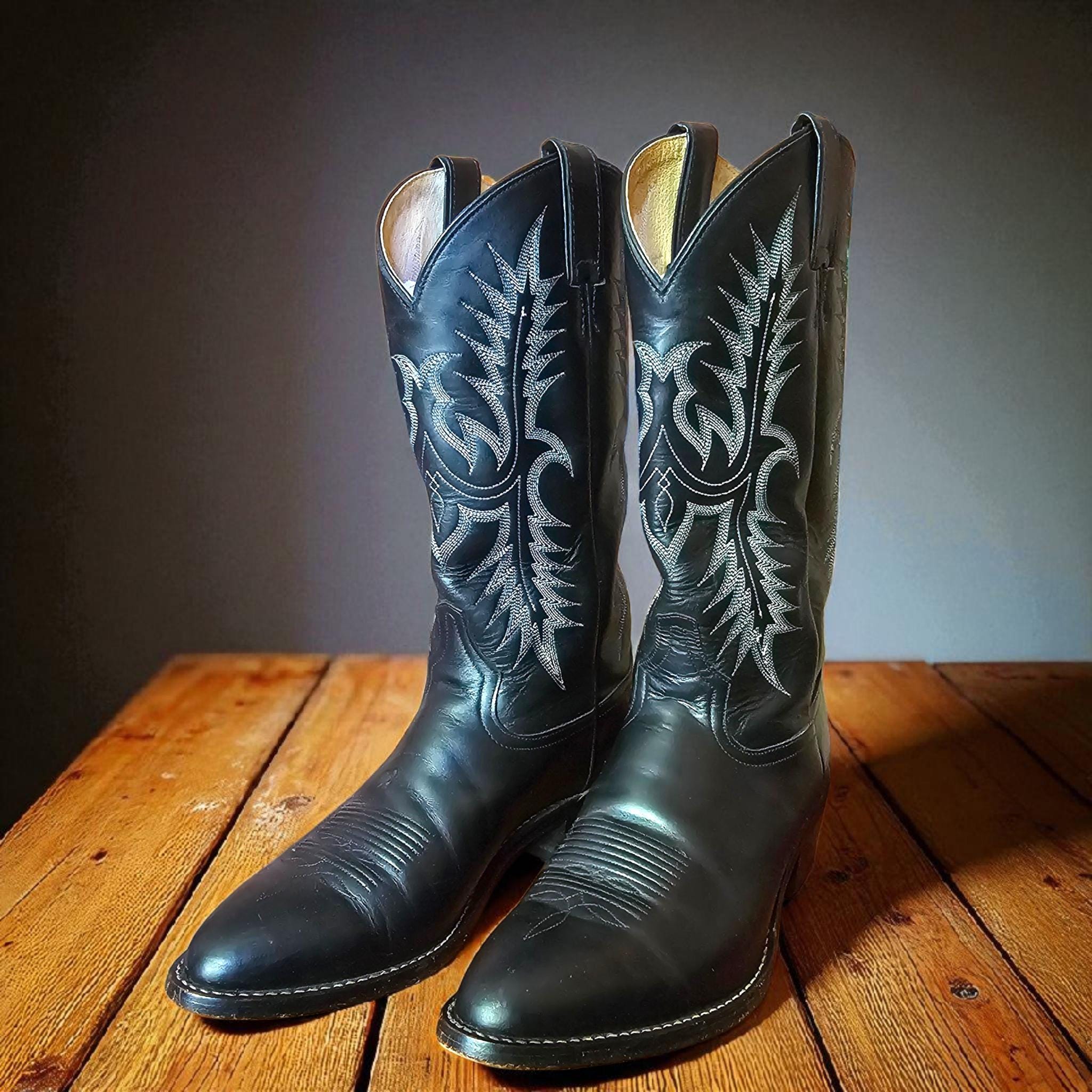 Vintage Tony Lama Black Label Cowboy Western Boots Black 9D  White Stitching Old Another pair of vtg Tony Lama Black Label....Does anyone  main image 4