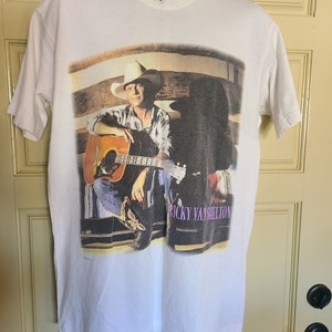 Vintage Ricky Van Shelton T-Shirt: 1995 Love and Honor, Large