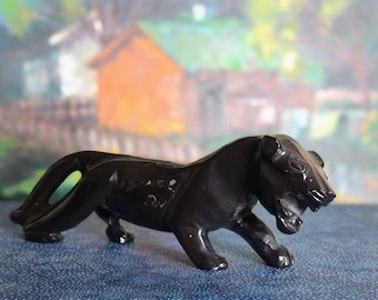 8" lange zwarte jaguar uit het midden van de eeuw, met de hand gesneden panter van obsidiaan