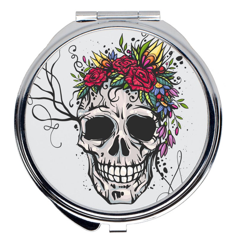 Round Compact Mirror Unique Gift Skull of the Flower Queen Skull Mirror Goth Accessories for Women Skull King Goth Mirror