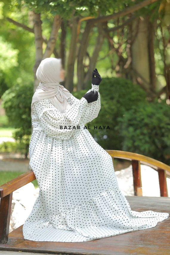 Pretty abayas on sale