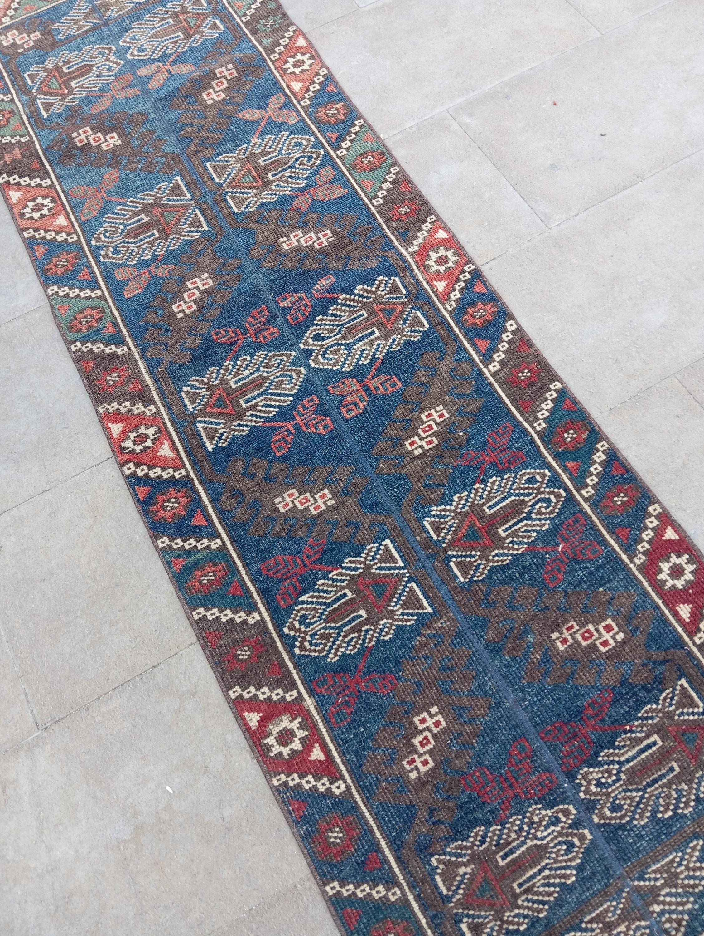 ヴィンテージ　トルコ製ランナーラグ ヴィンテージ トルコ製 ウシャック ランナーラグ：手編みウール