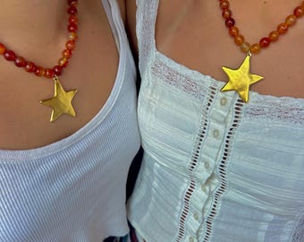 Collar de estrellas con cuentas